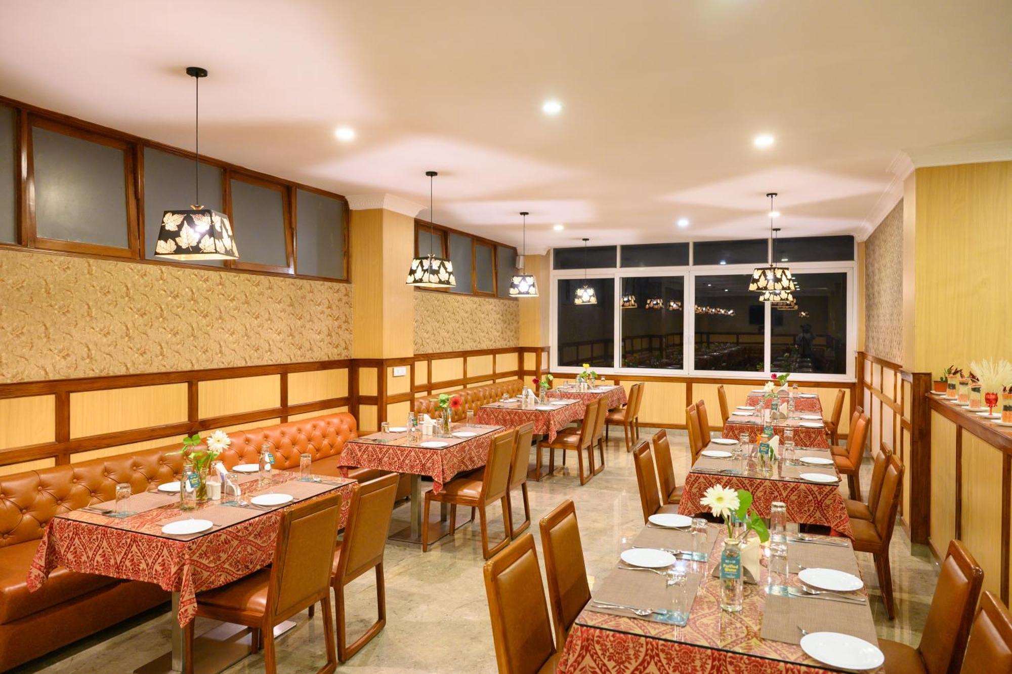 Sinclairs Gangtok Hotel Exterior photo